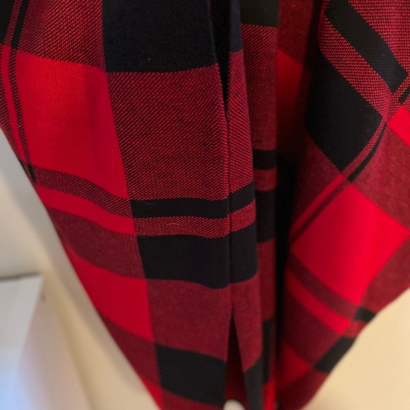 Brand New Tommy Hilfiger Buffalo Plaid Cape - Picture 4 of 4